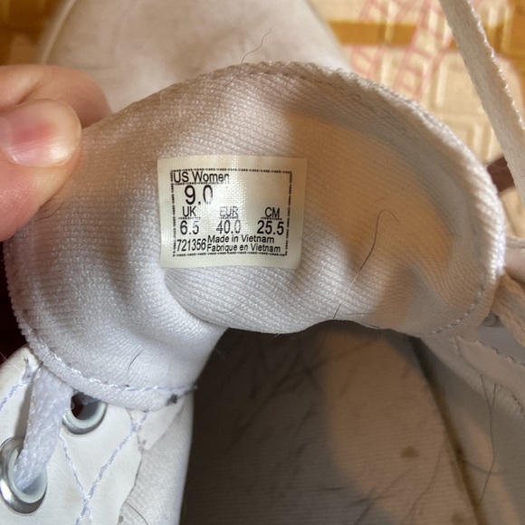White Vans Women 9 - Picture 2 of 2